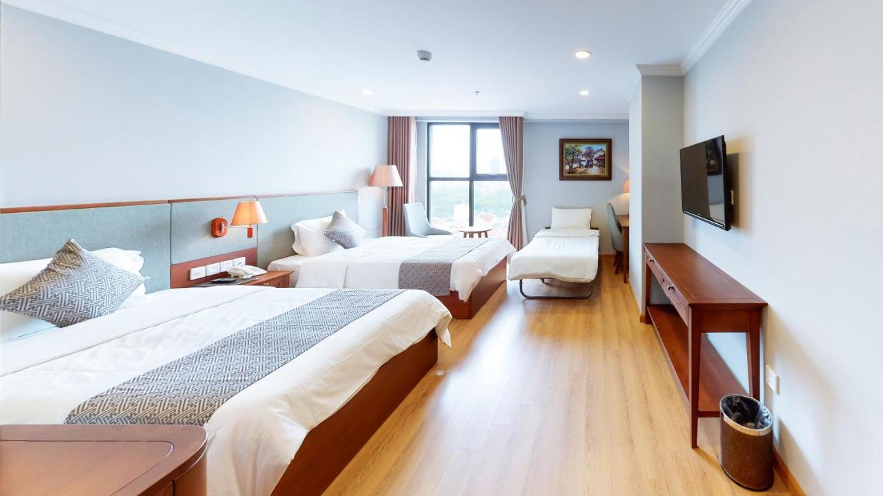 Cau Giay Hotel - By Bay Luxury Hanoï Extérieur photo