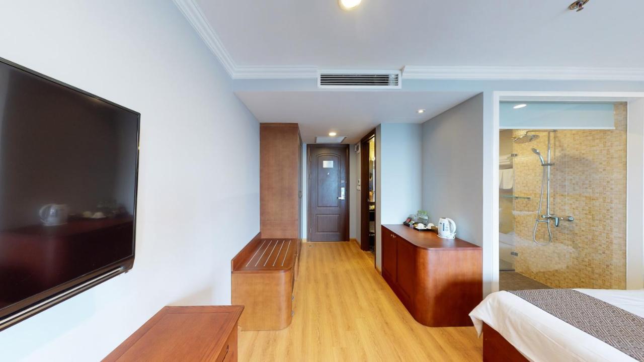 Cau Giay Hotel - By Bay Luxury Hanoï Extérieur photo
